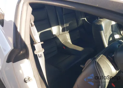 2012 Ford Mustang V6 Premium z USA, uszkodzony, nr VIN 1ZVBP8AM6C5270875